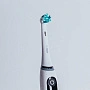 Электрическая зубная щетка Oral-B iO Series 10 White - изображение 5