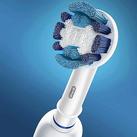 Braun Oral-B Precision Clean EB20RB (2+1) - изображение 2