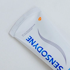 Зубная паста Sensodyne Восстановление и Защита Отбеливающая,75 мл