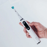 Электрическая зубная щетка Oral-B iO Series 10 White - изображение 3