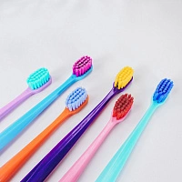 Набор зубных щеток Revyline SM 5000 Family Edition, 6 шт. - изображение 5